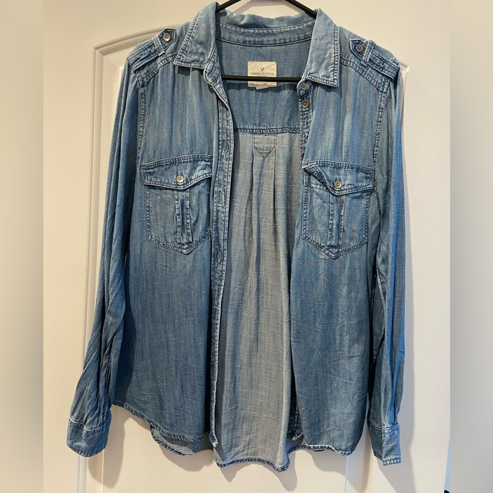 AEO BF Fit Denim Button Down